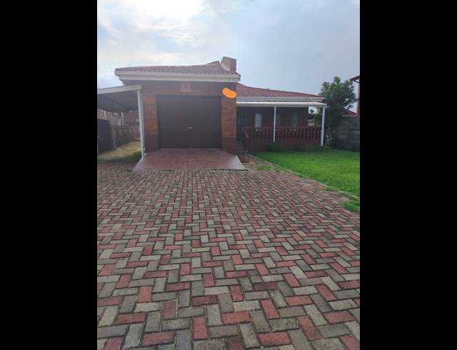 3 BEDROOM HOUSE FOR SALE IN LENNOXTON